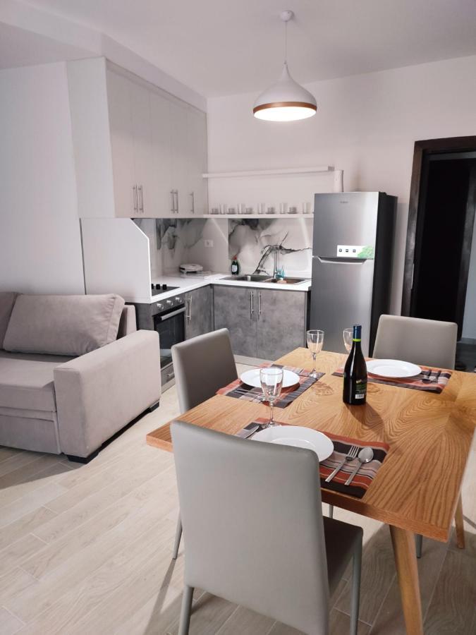 Proda Apartments Sarandë Eksteriør billede