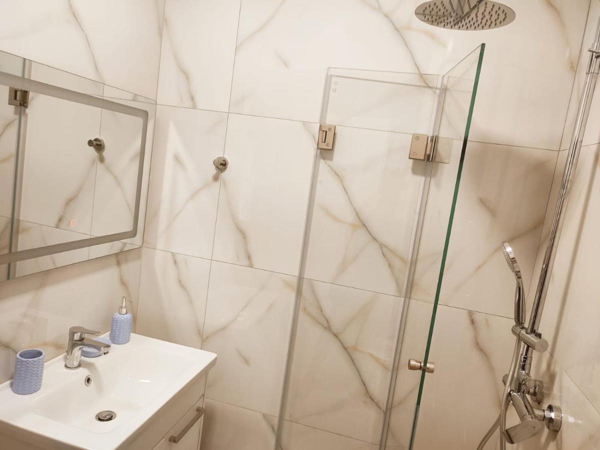 Proda Apartments Sarandë Eksteriør billede