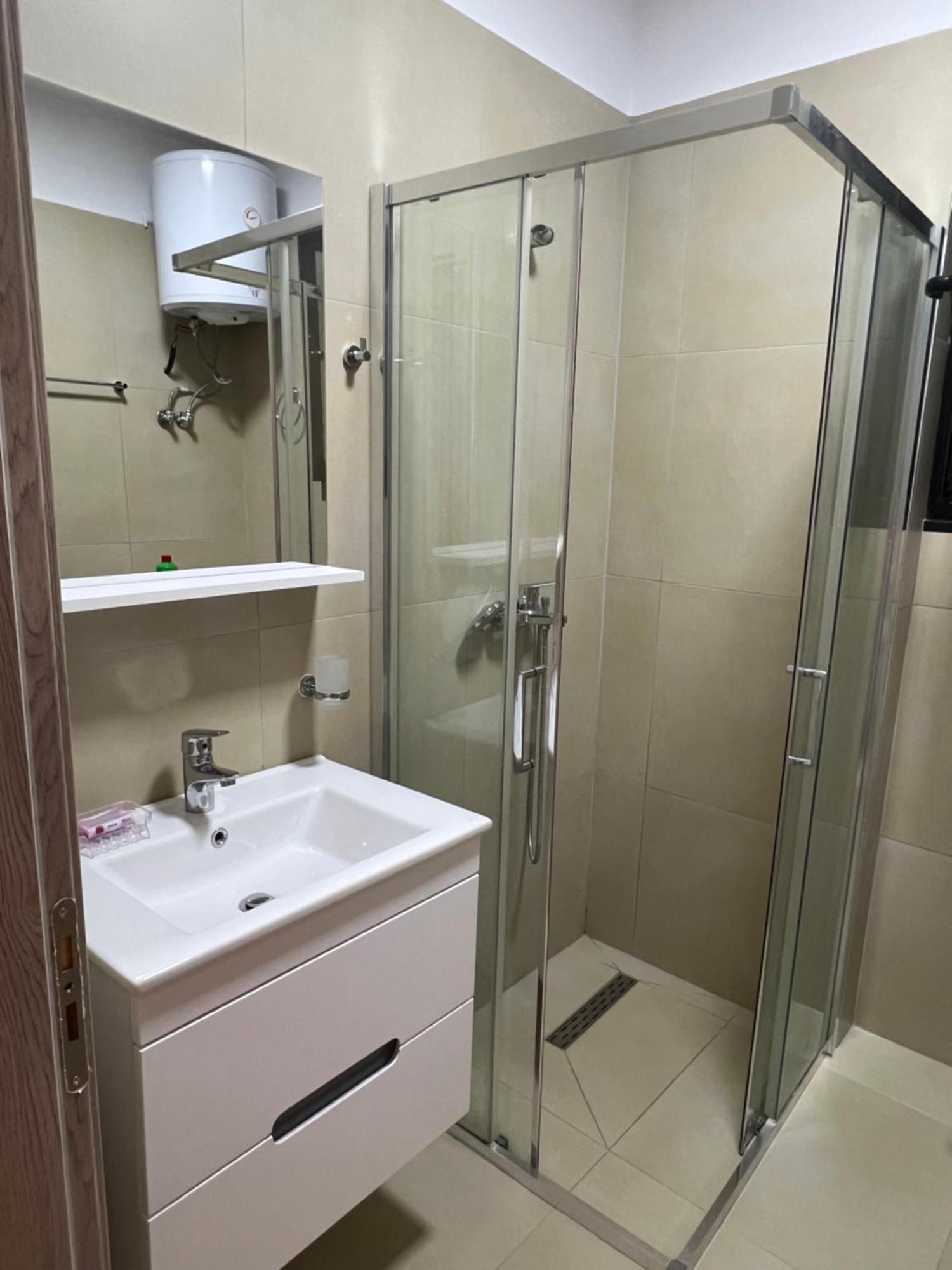 Proda Apartments Sarandë Eksteriør billede